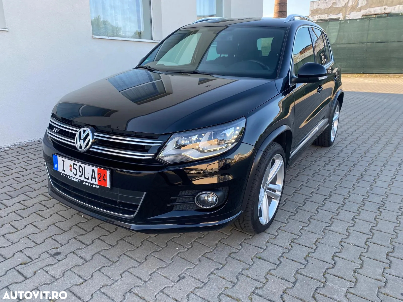 Volkswagen Tiguan - 8