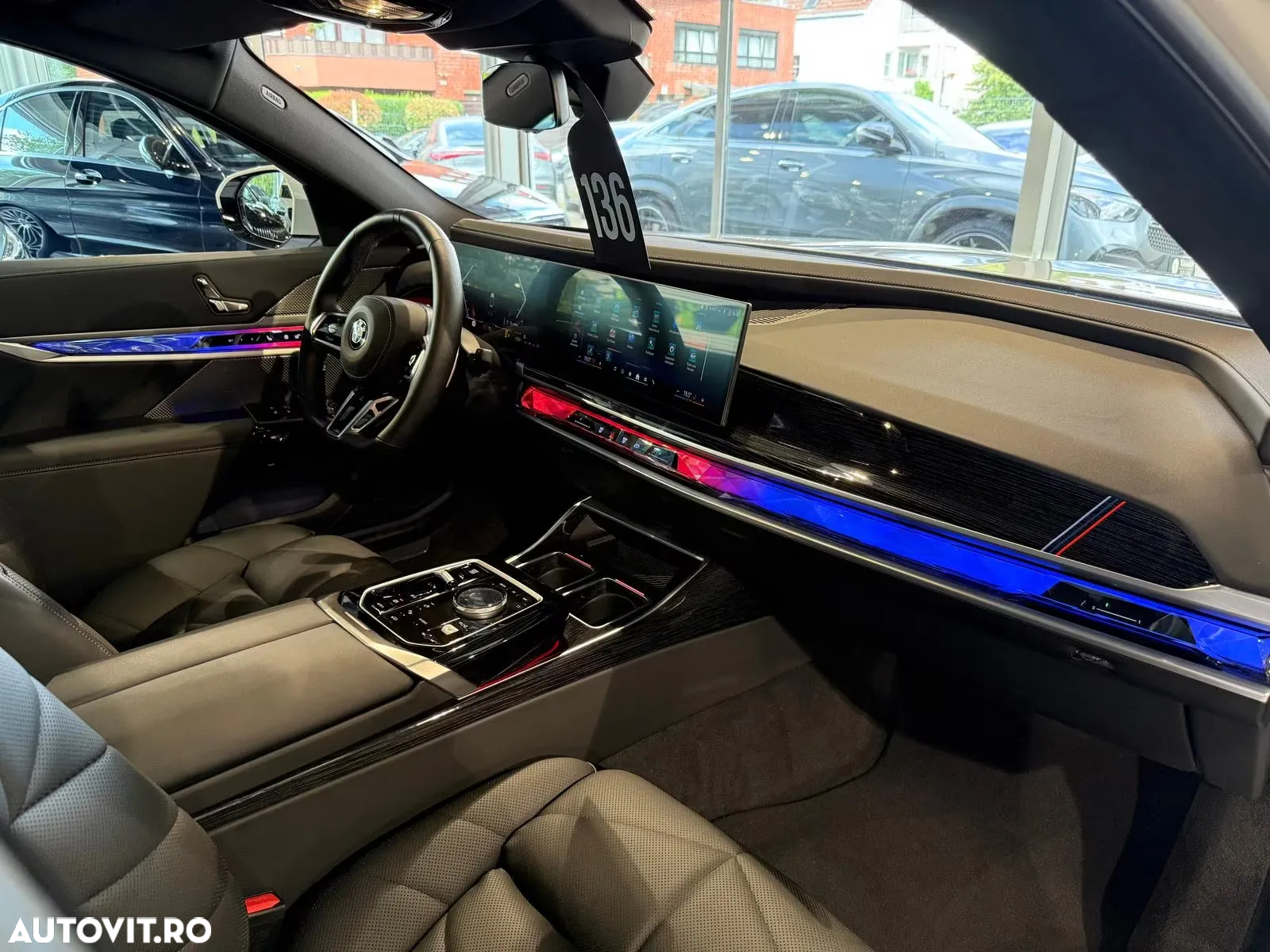 BMW Seria 7 740d xDrive MHEV - 8