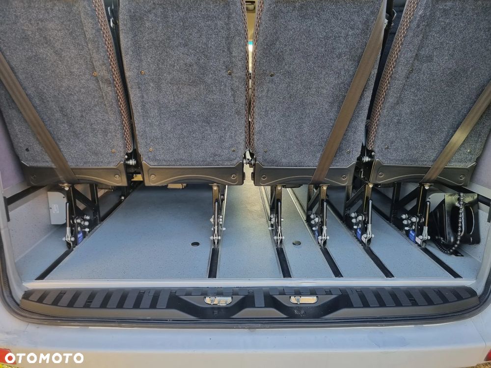 Mercedes-Benz Sprinter - 27
