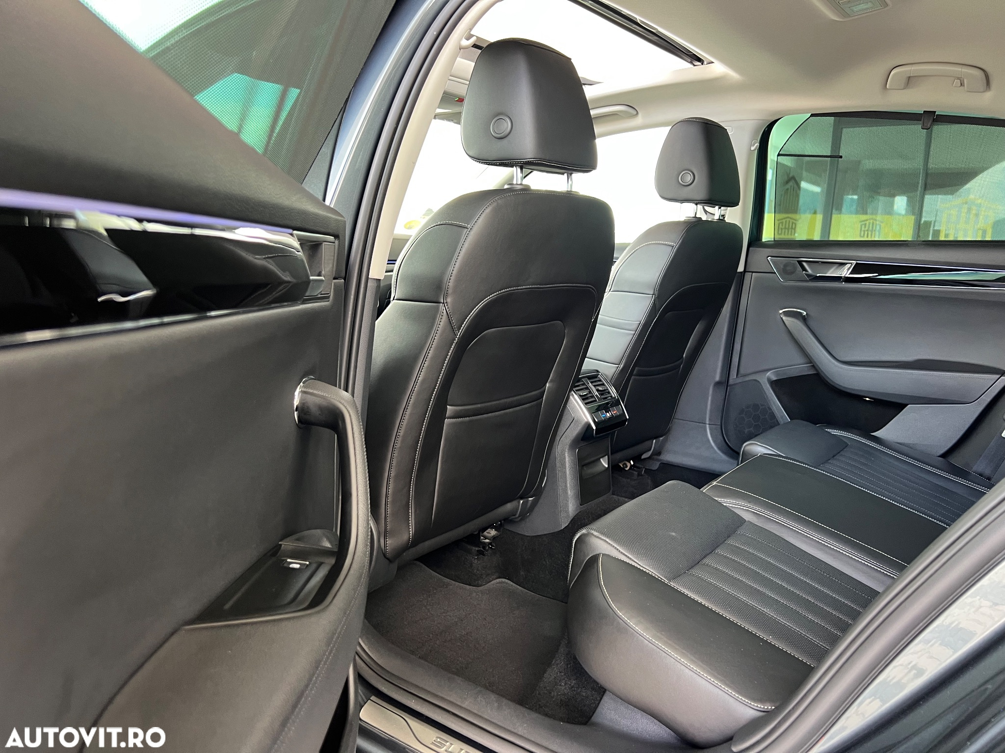 Skoda Superb 2.0 TDI DSG Laurin & Klement - 17