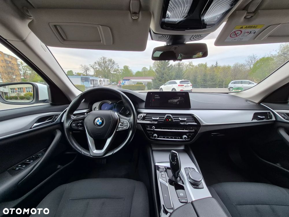 BMW Seria 5 520d xDrive Sport Line - 25