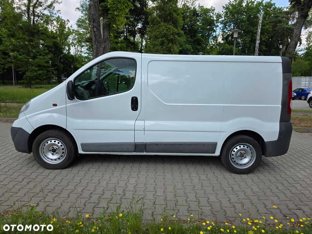 Opel Vivaro - 8