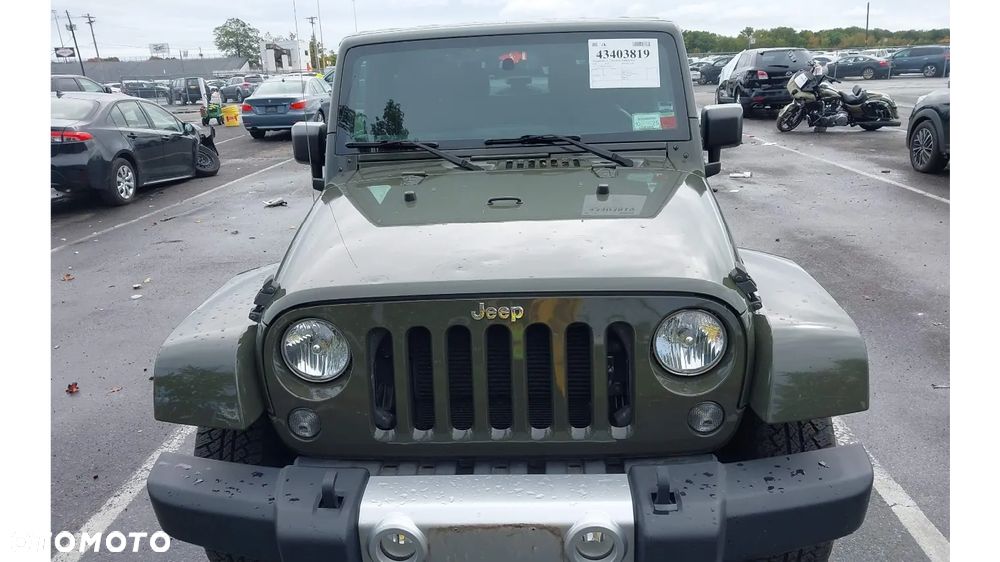 Jeep Wrangler - 10