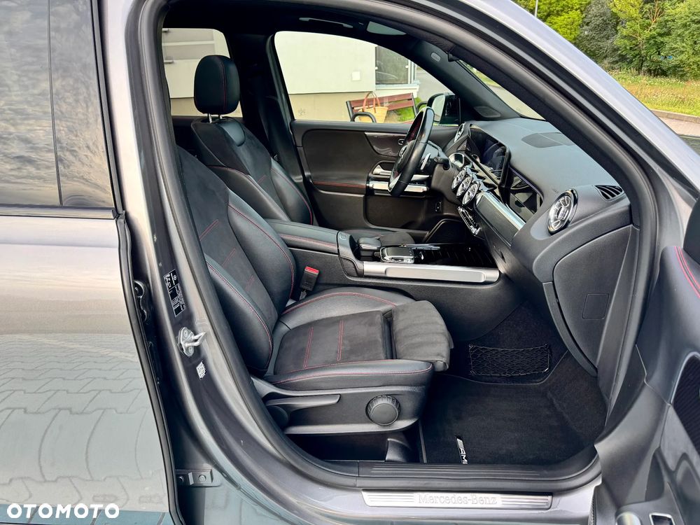 Mercedes-Benz GLB 200 AMG Line 7G-DCT - 14