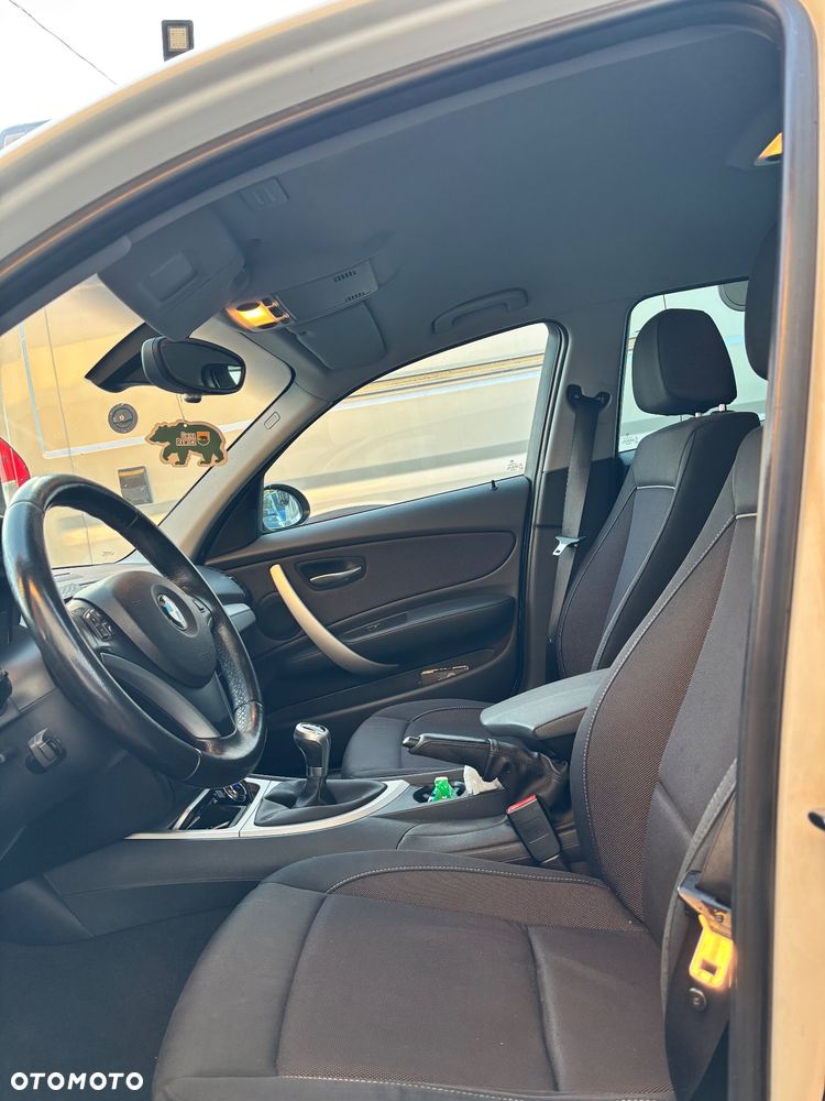 BMW Seria 1 118d - 7