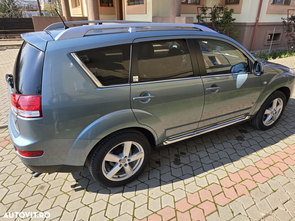 Citroën C-Crosser - 8