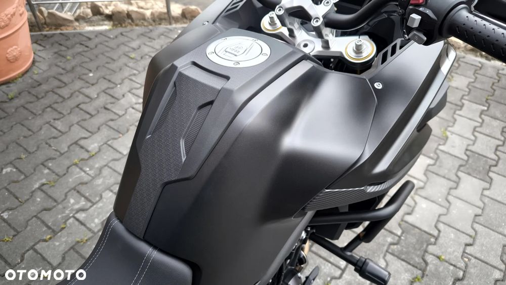 VOGE 525DSX - 21