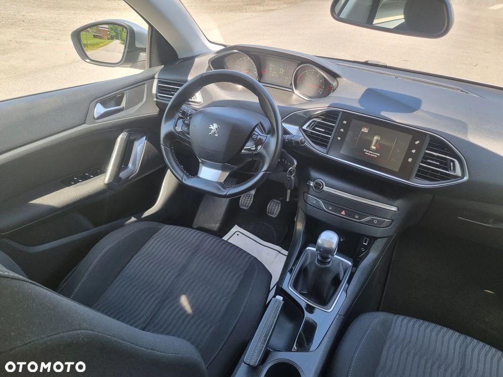 Peugeot 308 125 THP Active - 19