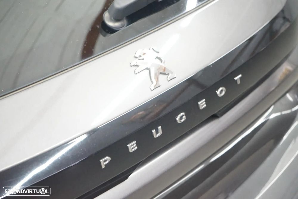 Peugeot 208 1.2 PureTech Allure - 12