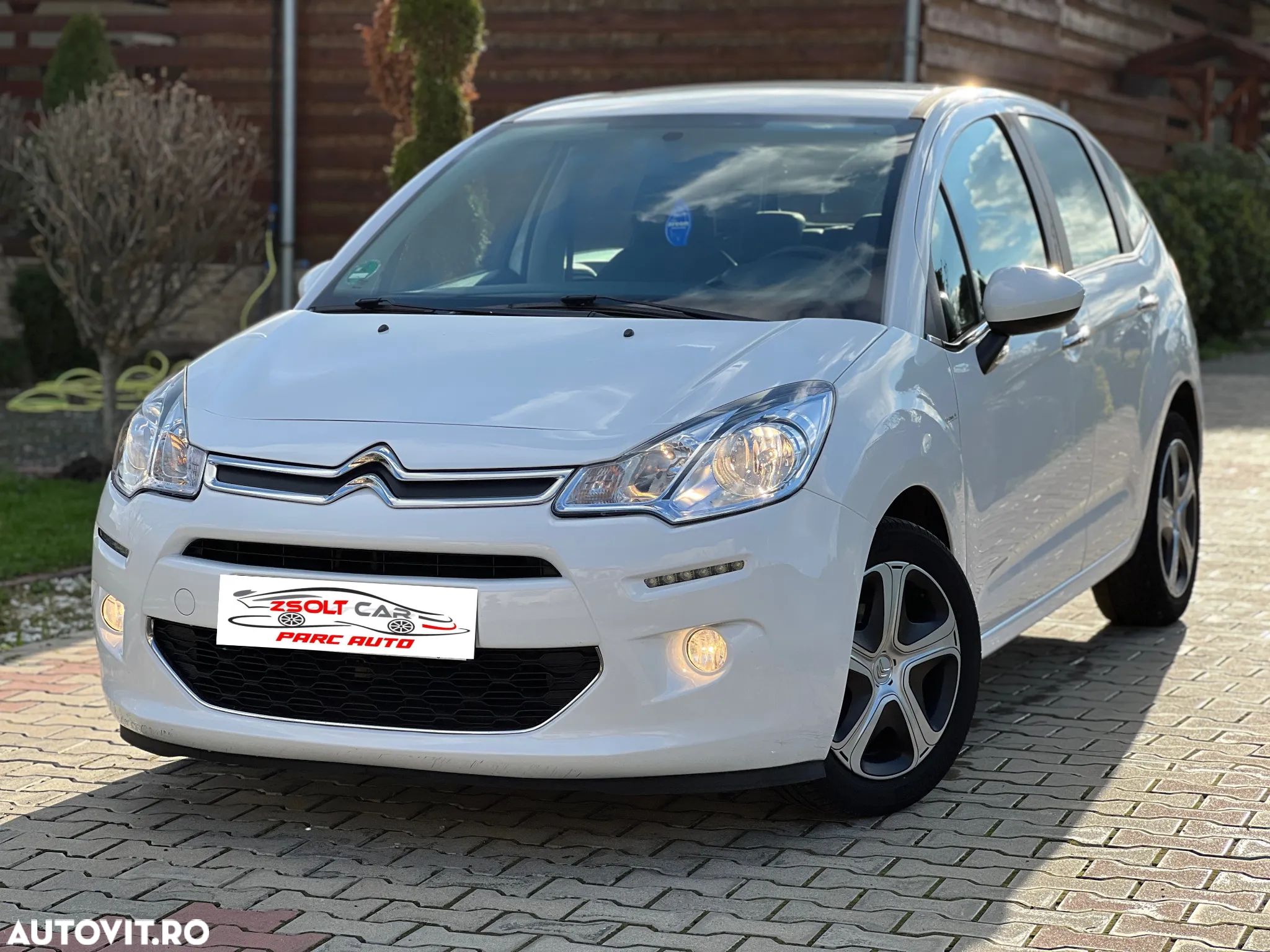 Citroën C3 1.2 PureTech BVM Feel - 1