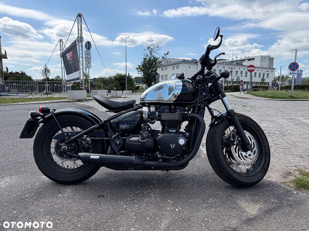 Triumph Bonneville Bobber - 7