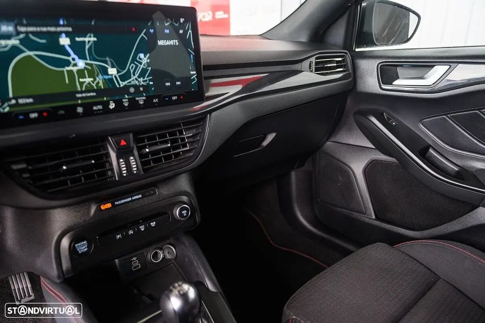 Ford Focus SW 1.0 EcoBoost ST-Line - 31