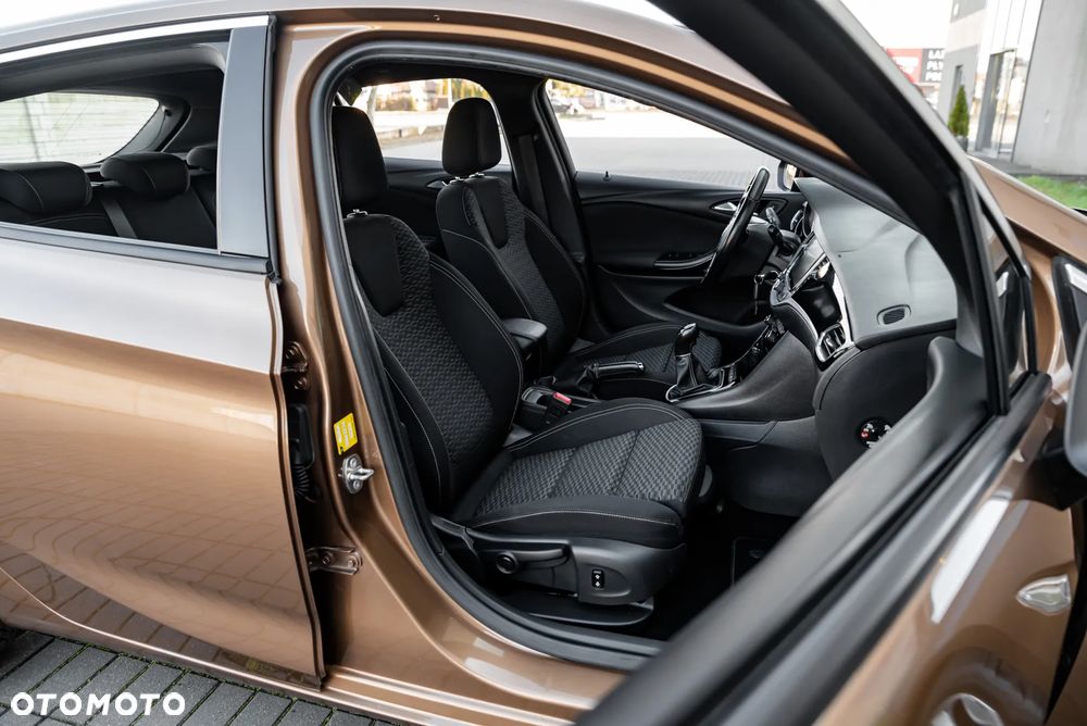 Opel Astra 1.4 Turbo Ultimate - 18