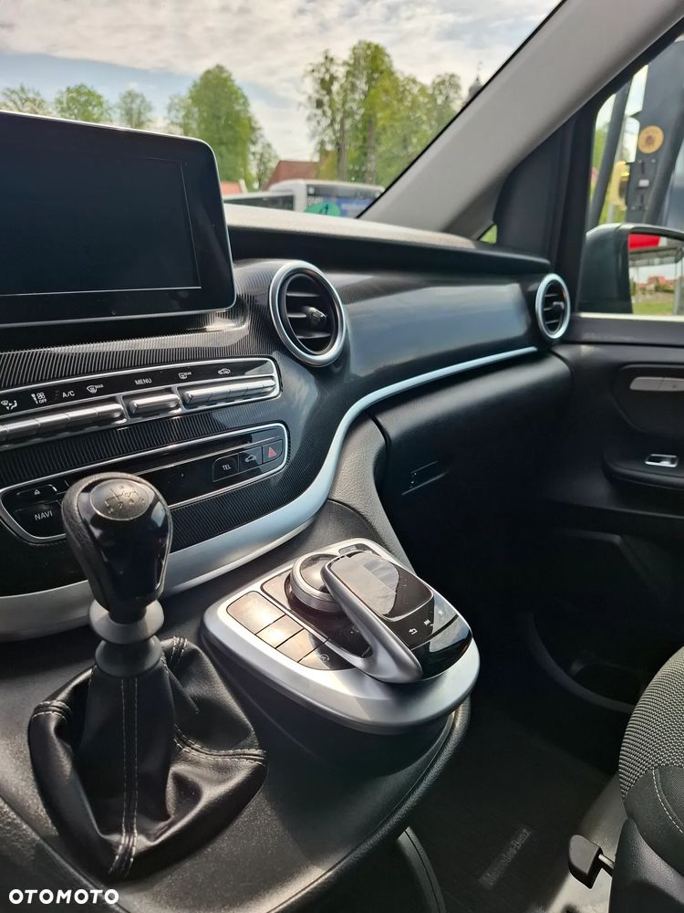 Mercedes-Benz Klasa V 220 CDI - 12