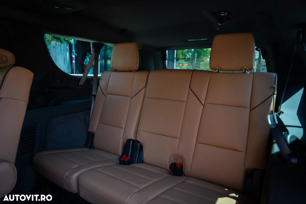 Cadillac Escalade - 30