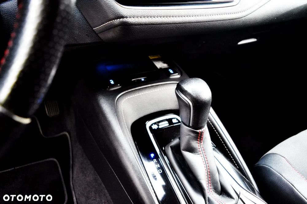 Toyota Corolla 2.0 Hybrid GR Sport - 12