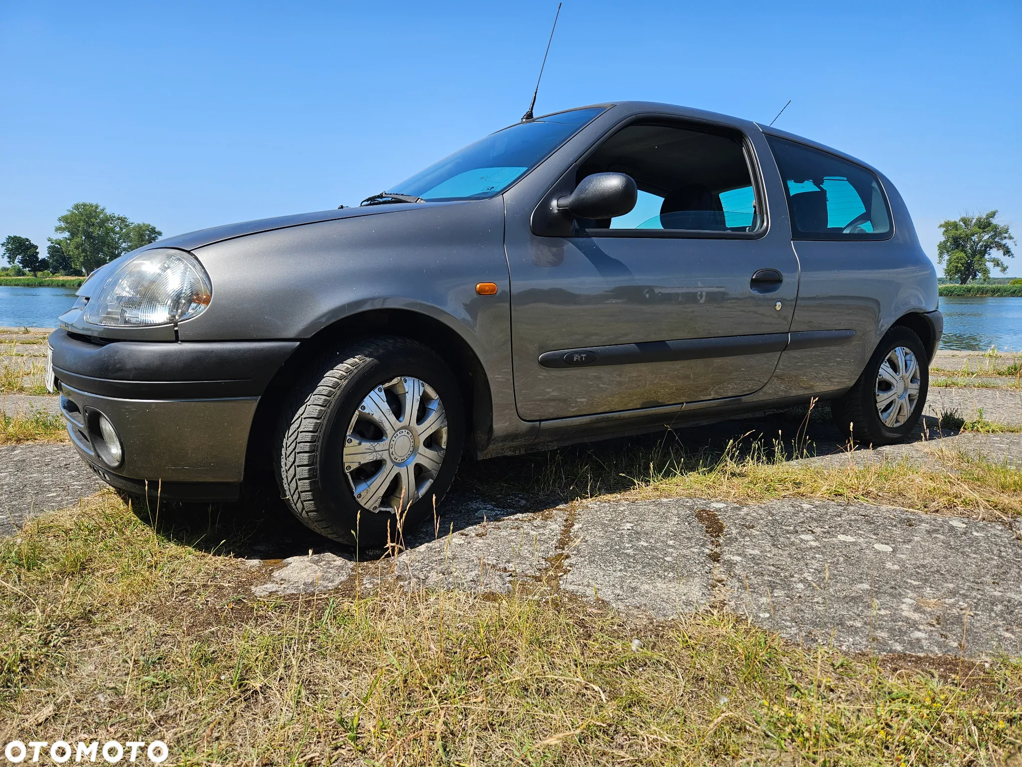 Renault Clio 1.9 D RT - 3