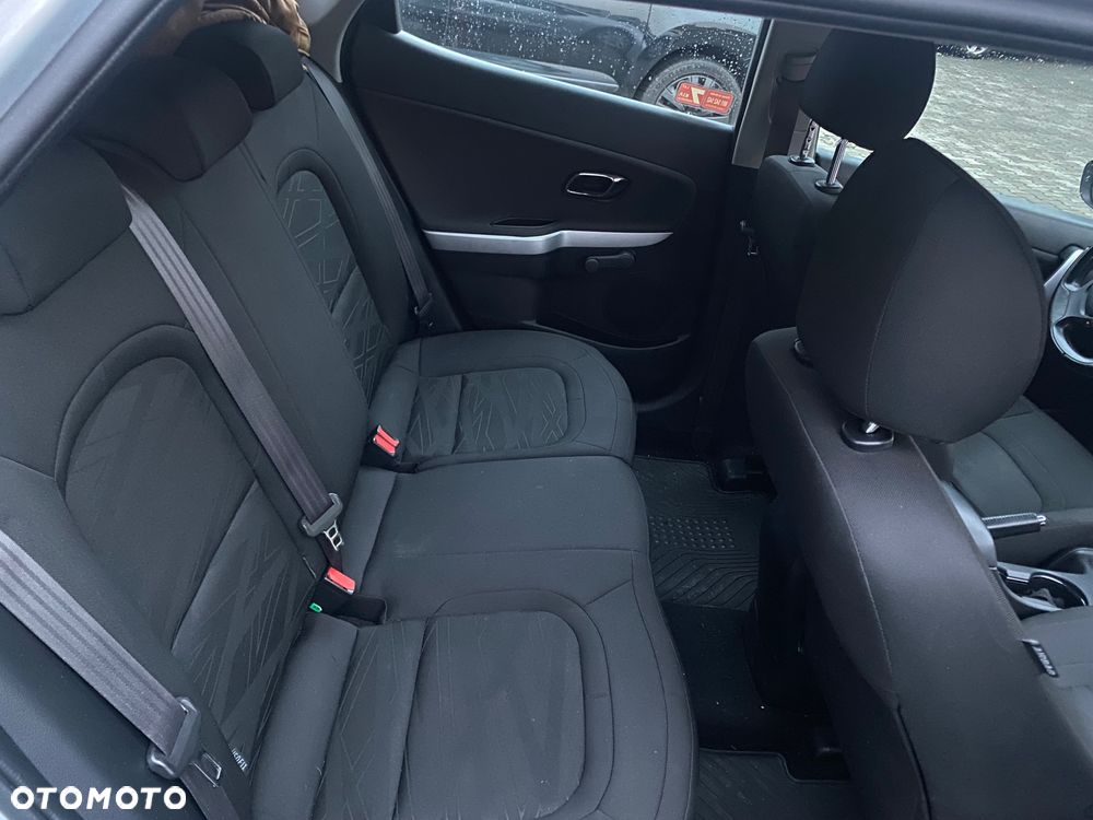 Kia Ceed 1.6 CRDi M - 11