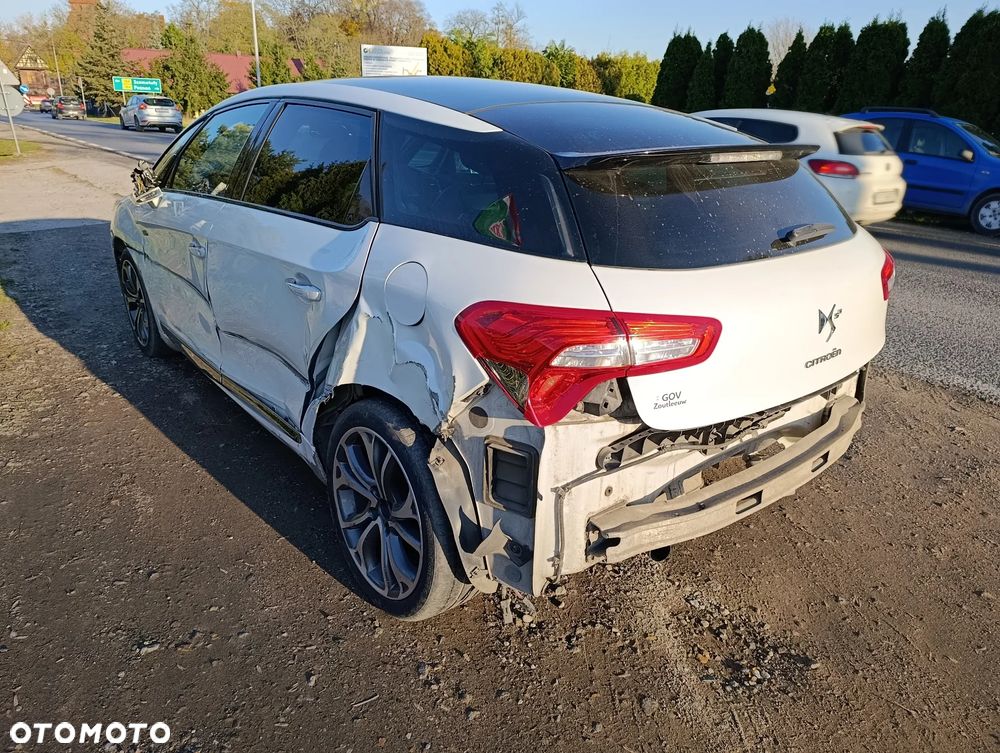 Citroën DS5 2.0 HDi Hybrid4 SoChic MCP - 9