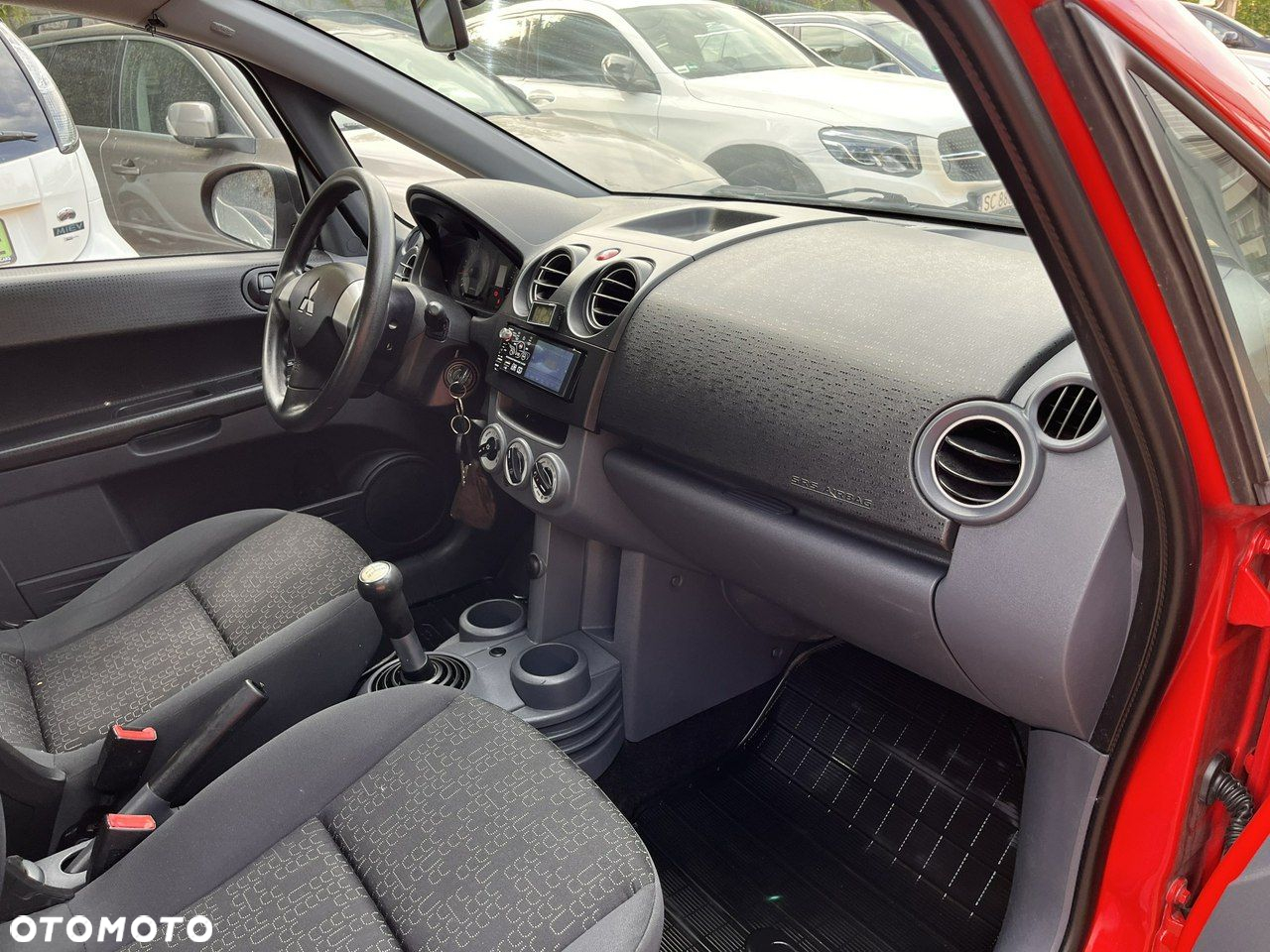 Mitsubishi Colt - 15
