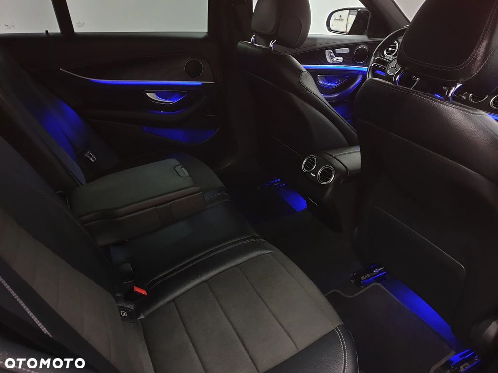 Mercedes-Benz Klasa E 300 de 4Matic 9G-TRONIC AMG Line - 31