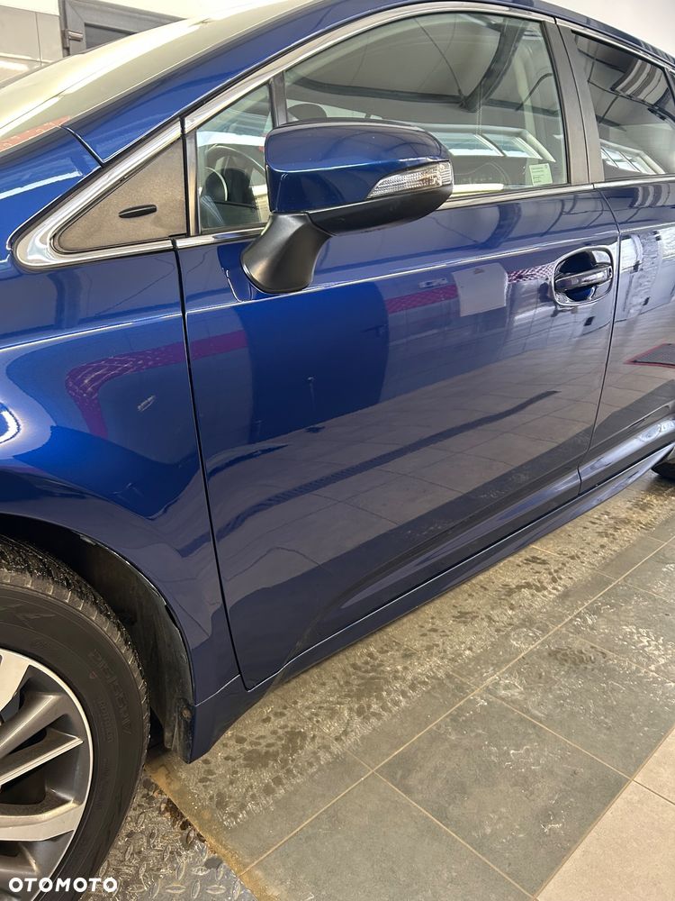 Toyota Avensis 2.0 D-4D Premium - 4