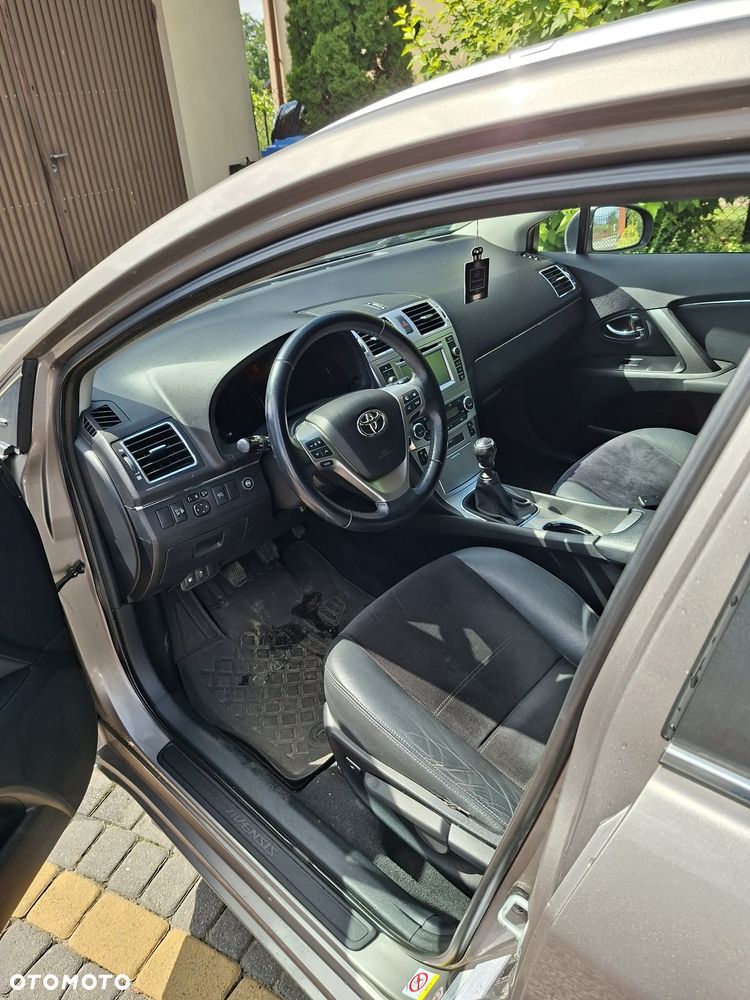 Toyota Avensis 1.8 Prestige - 8