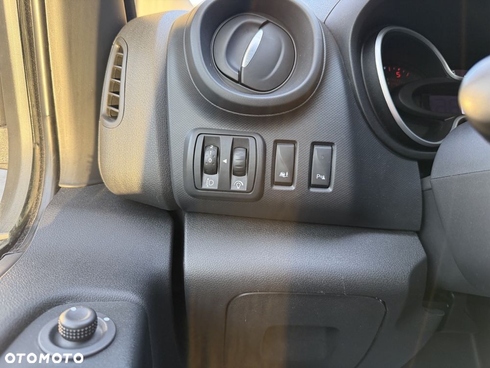 Renault Trafic - 16