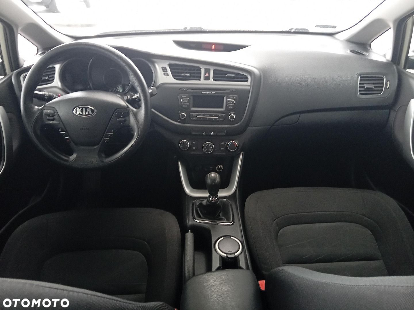 Kia Ceed - 16