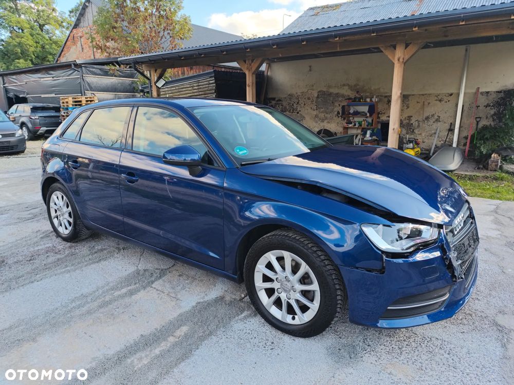 Audi A3 Sportback 1.4 TFSI CoD ultra Attraction - 1