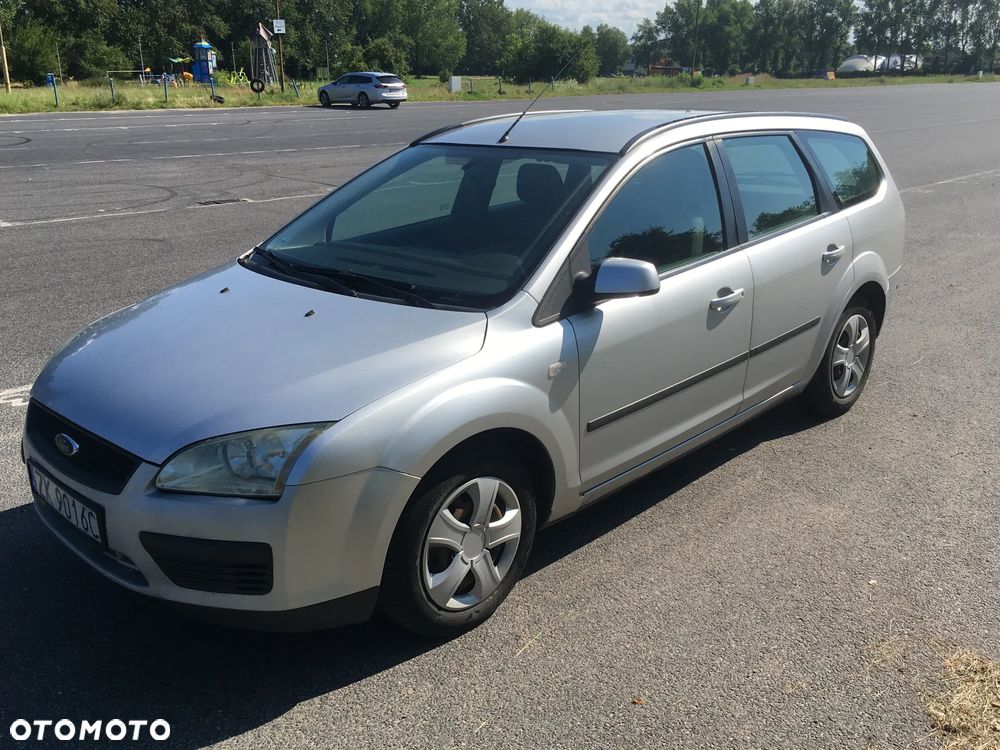 Ford Focus 1.6 16V Ambiente - 1