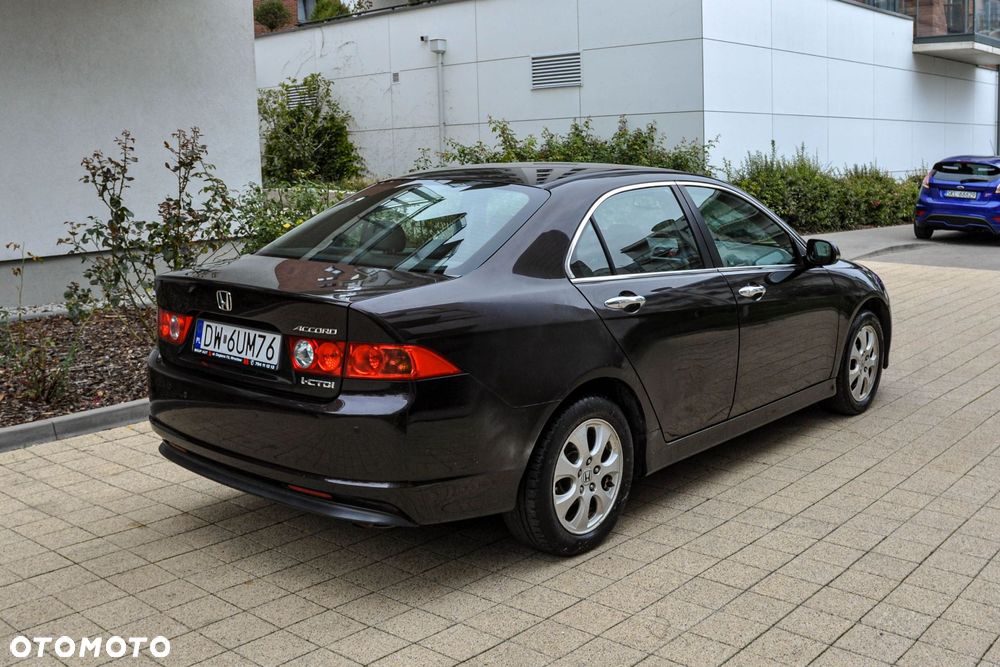 Honda Accord - 4