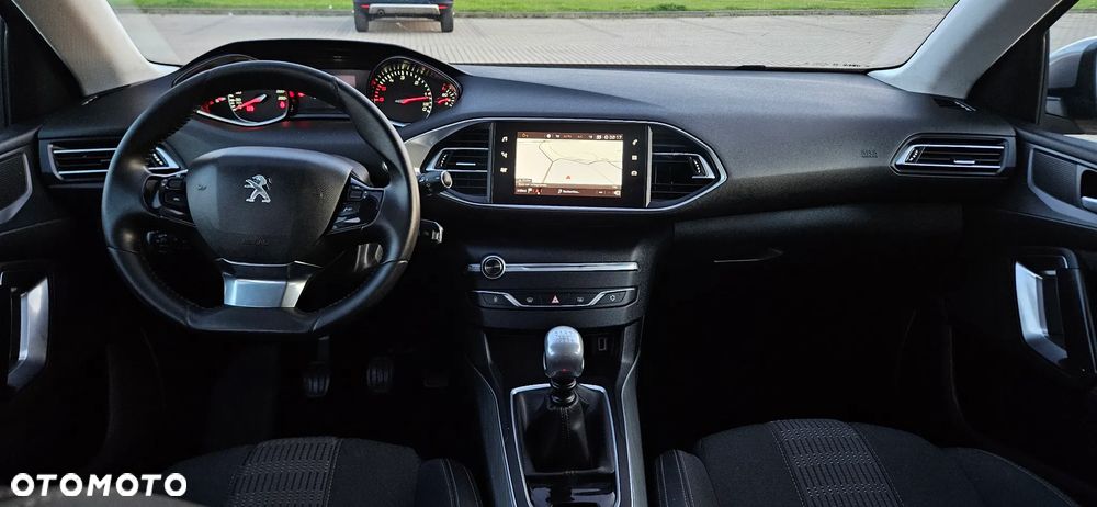 Peugeot 308 1.5 BlueHDi Allure S&S - 8