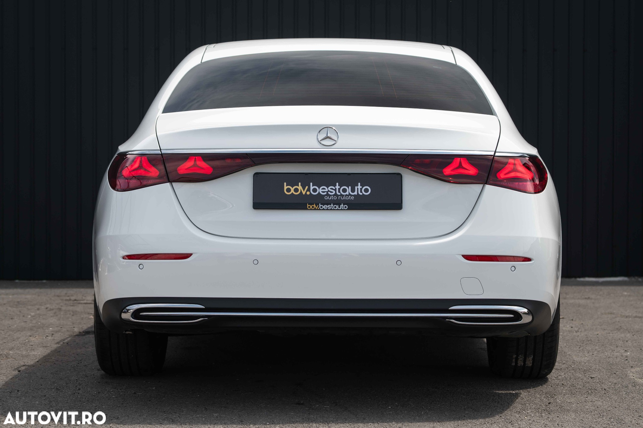 Mercedes-Benz E 220 d 4Matic 9G-TRONIC Edition AVANTGARDE - 10