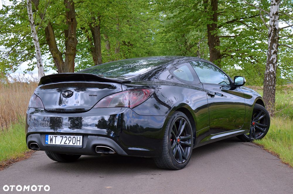 Hyundai Genesis Coupe 2.0 T - 6