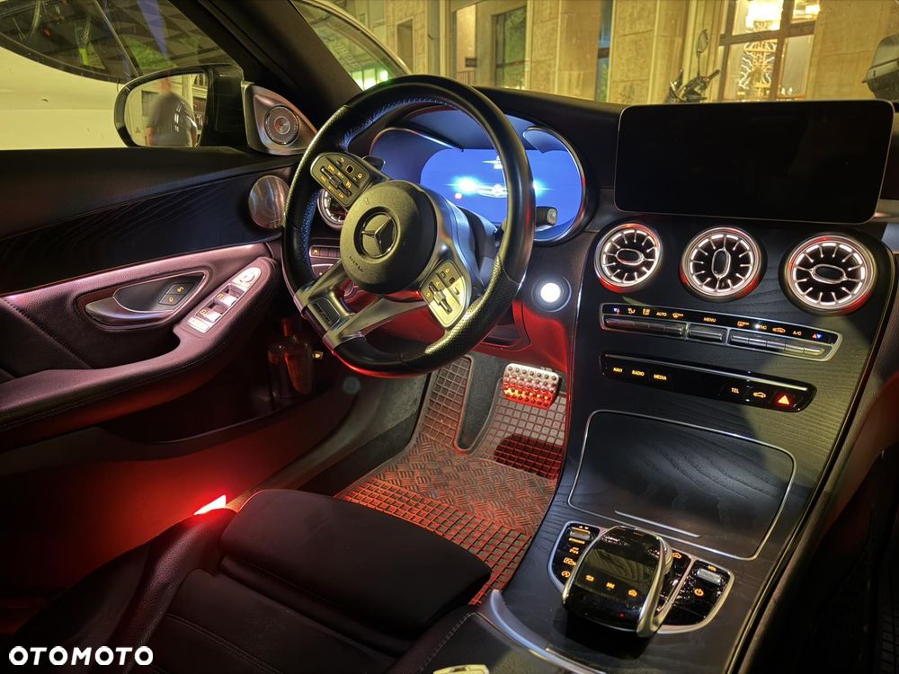 Mercedes-Benz Klasa C 300 d 4MATIC 9G-TRONIC - 36
