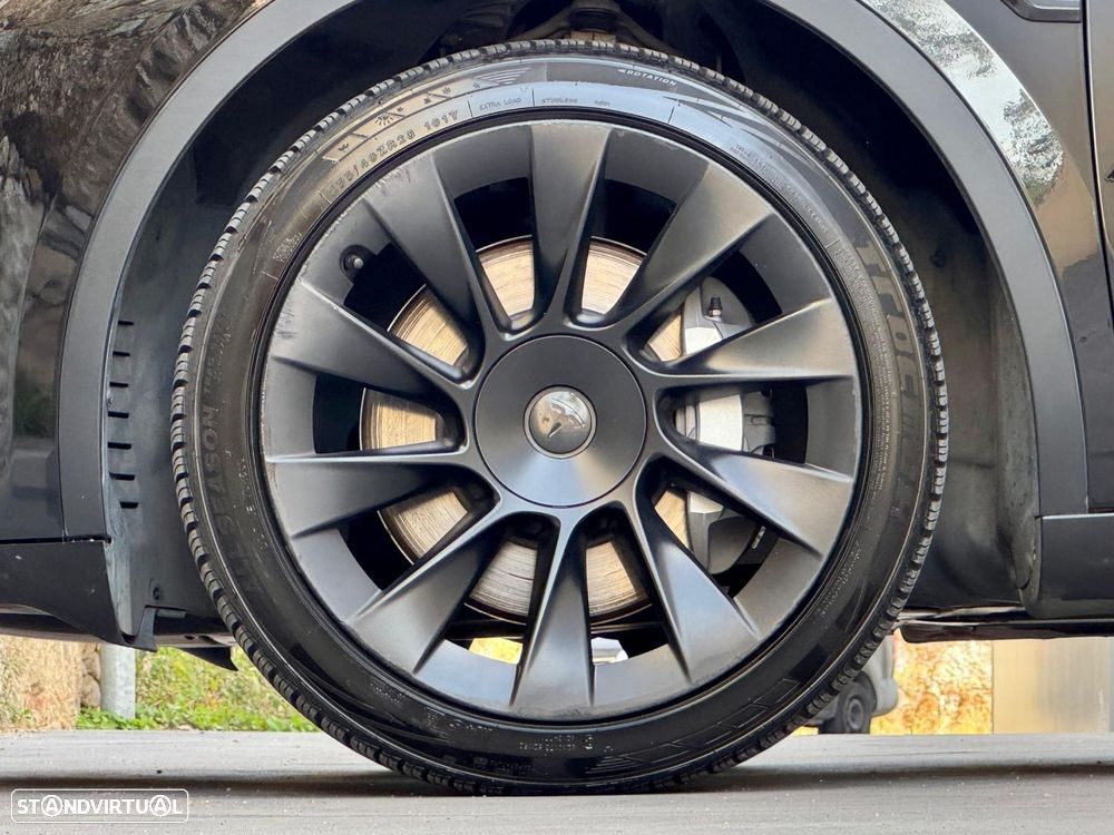 Tesla Model Y Long Range Dual Motor AWD - 43