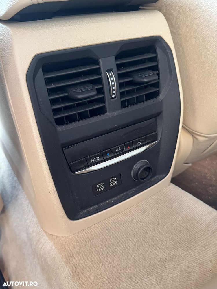 BMW Seria 3 330e Aut. Luxury Line - 18