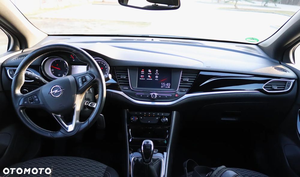 Opel Astra 1.6 D (CDTI) Start/Stop Dynamic - 14