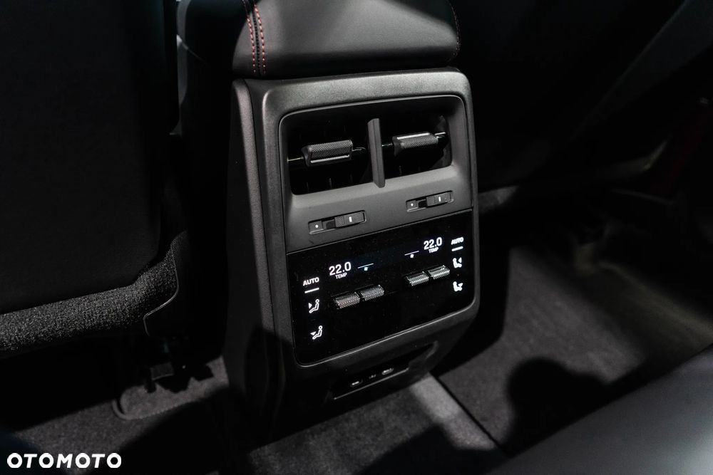 Porsche Macan - 33