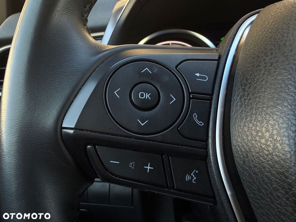 Toyota Camry 2.5 Hybrid Comfort CVT - 25