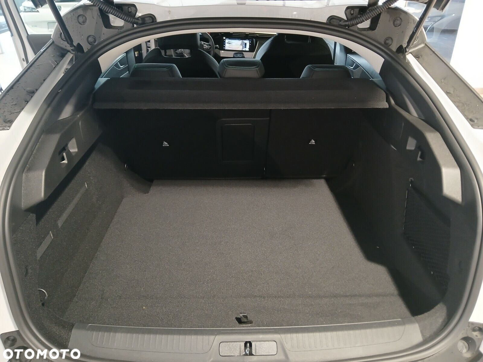 Peugeot 408 1.2 PureTech mHEV GT S&S e-DSC6 - 12