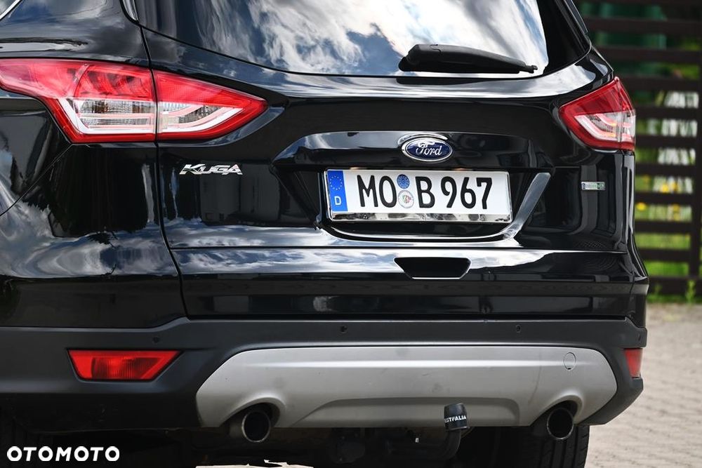 Ford Kuga 1.5 EcoBoost 2x4 Titanium - 25