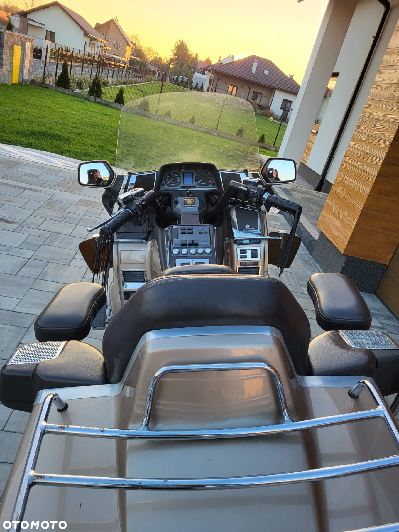 Honda GL - 9