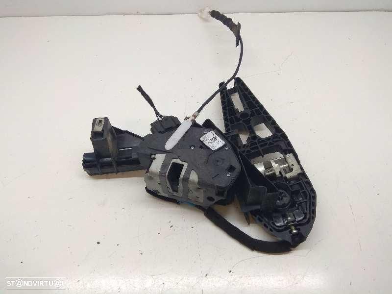 FECHADURA PORTA TRASEIRA DIREITA FORD MONDEO - 1