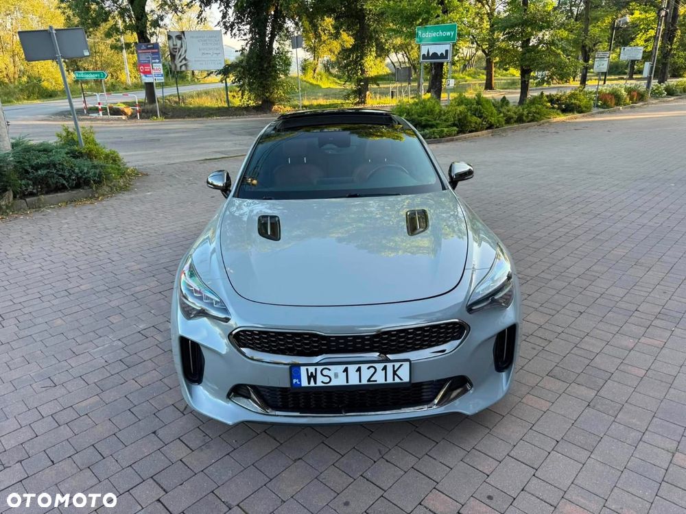 Kia Stinger - 8