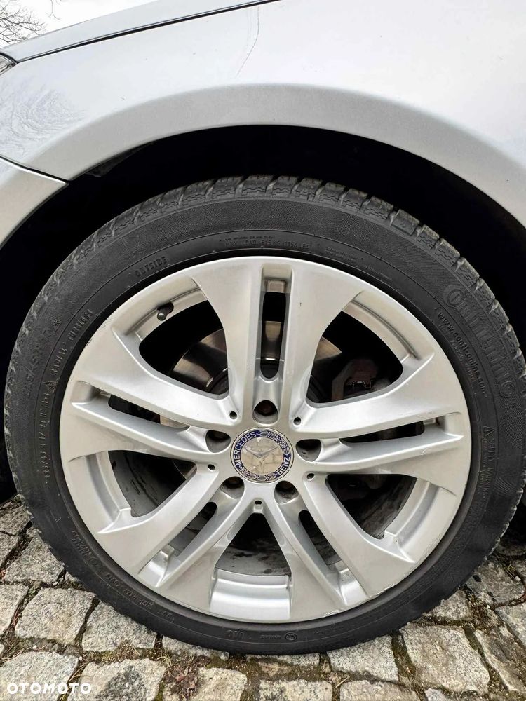 Mercedes-Benz Klasa E 220 CDI DPF Coupe BlueEFFICIENCY 7G-TRONIC Avantgarde - 17