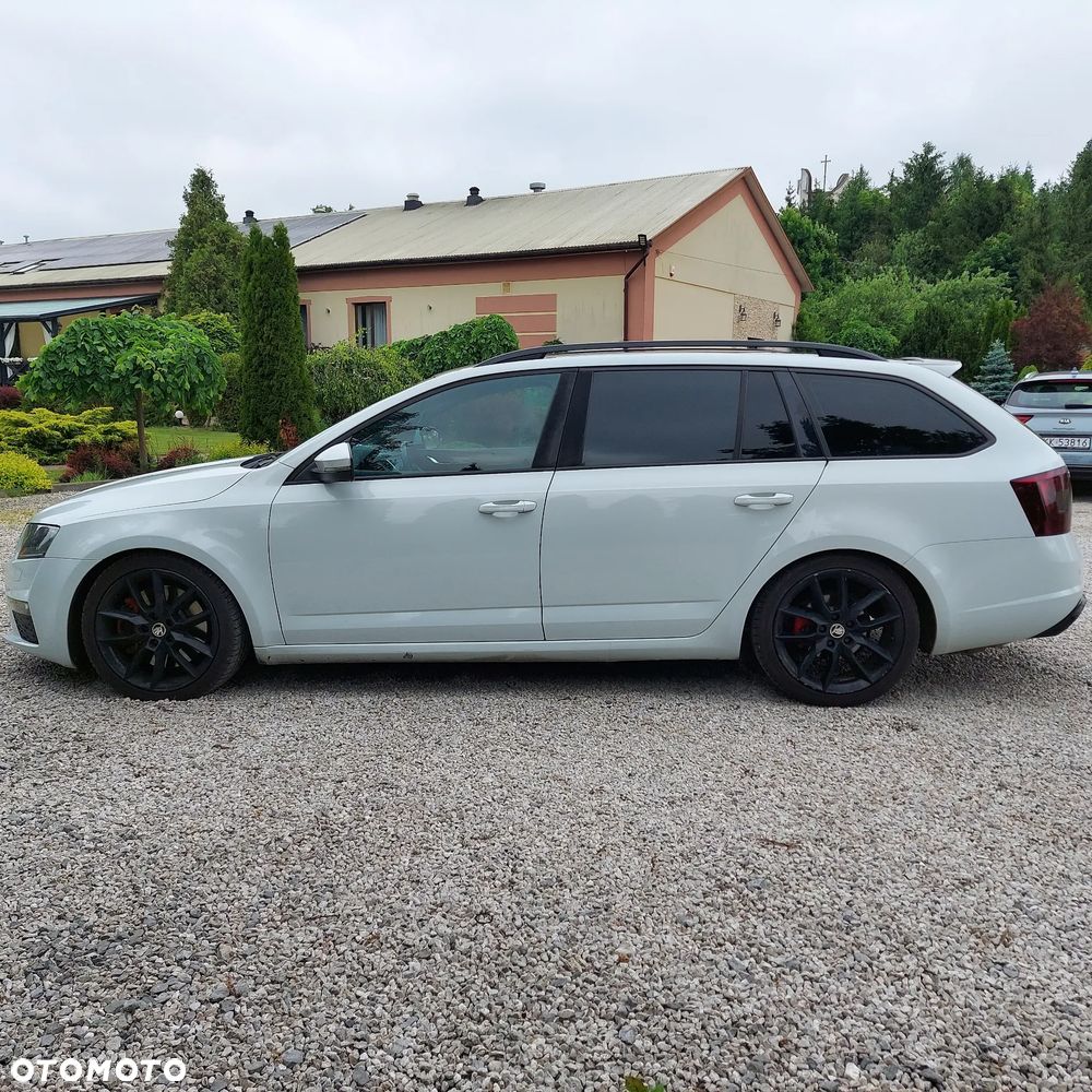 Skoda Octavia 2.0 TDI RS DSG - 3