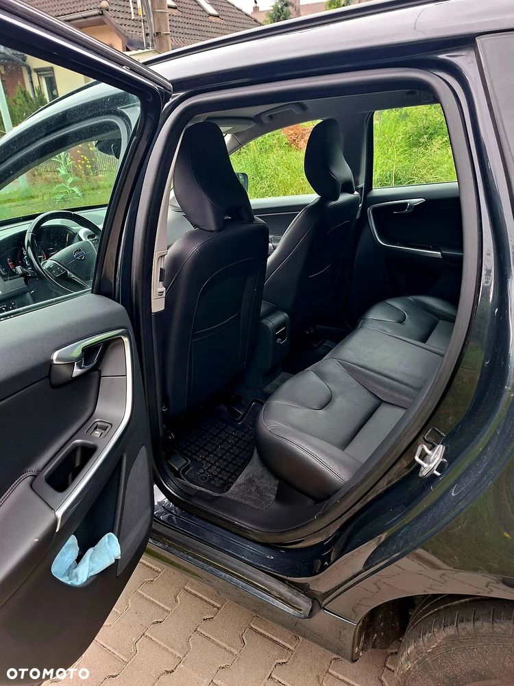 Volvo XC 60 D4 Drive-E R-Design Momentum - 10