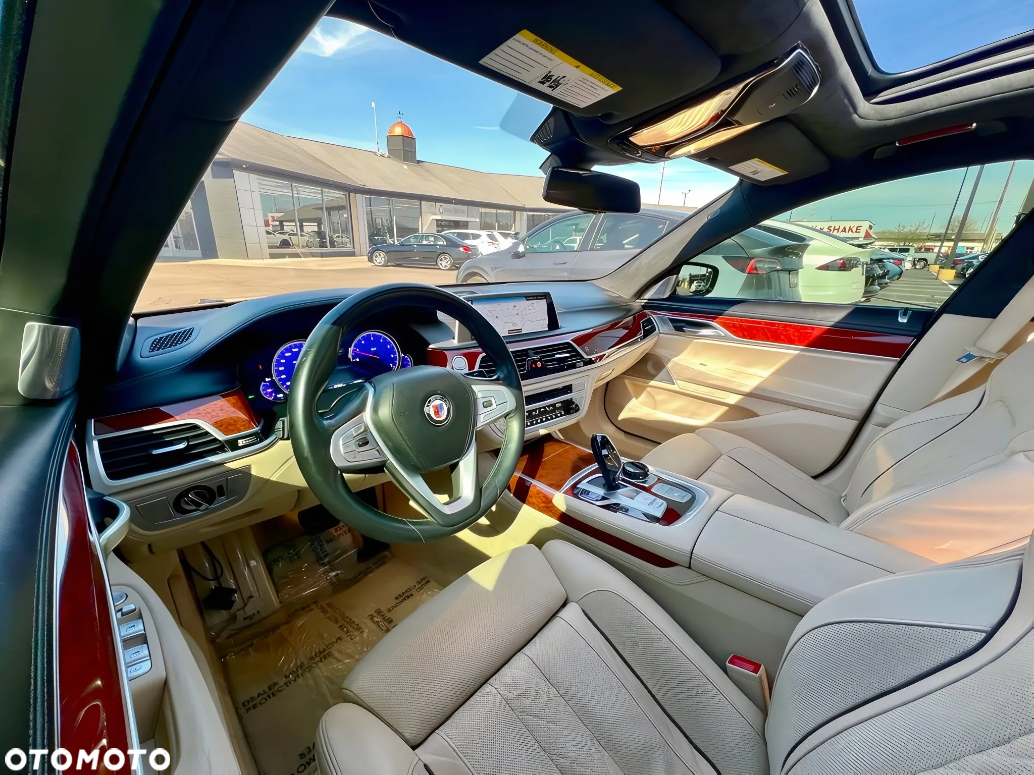 BMW Seria 7 750i xDrive - 10